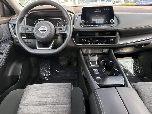 Used 2023 Nissan Rogue SV FWD image 16