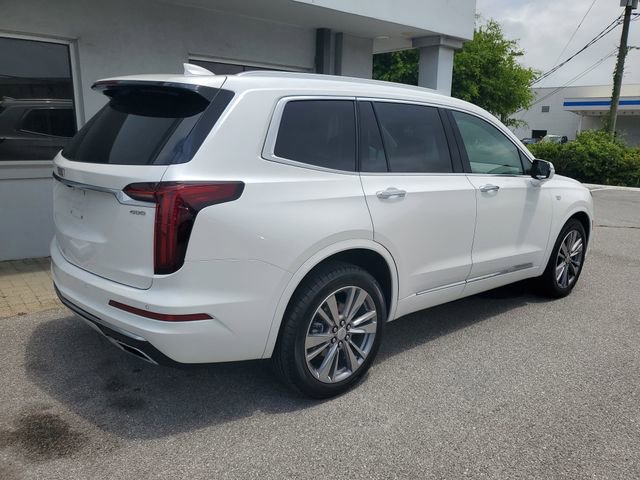 Used 2025 Cadillac XT6 Premium Luxury AWD/4WD image 8