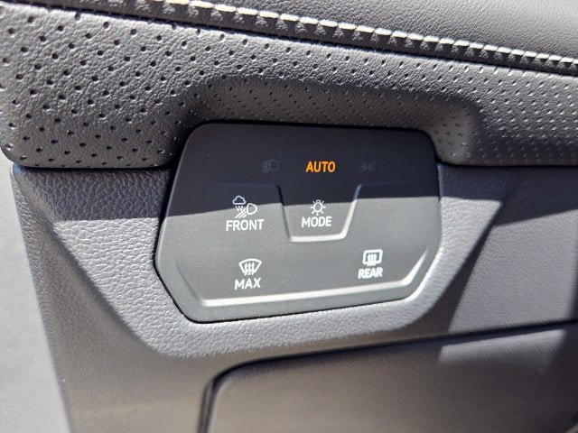 New 2026 Volkswagen Atlas Cross Sport SE FWD image 25