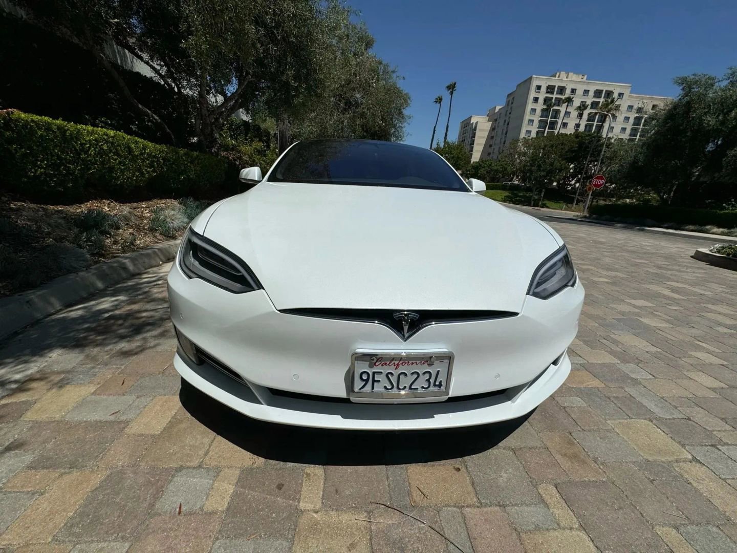 Used 2018 Tesla Model S 100D AWD/4WD image 2