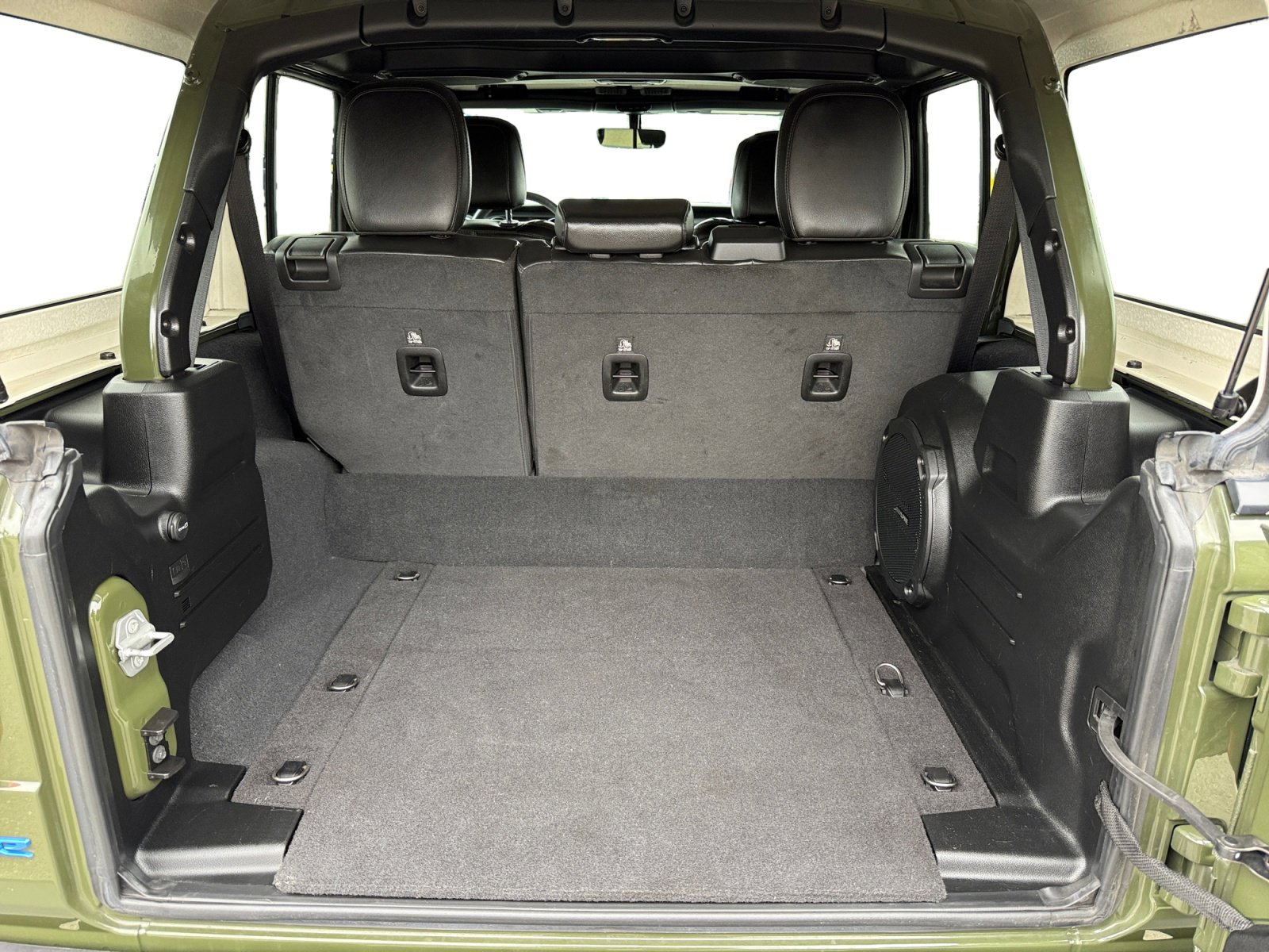 Used 2023 Jeep Wrangler Unlimited Sahara image 17