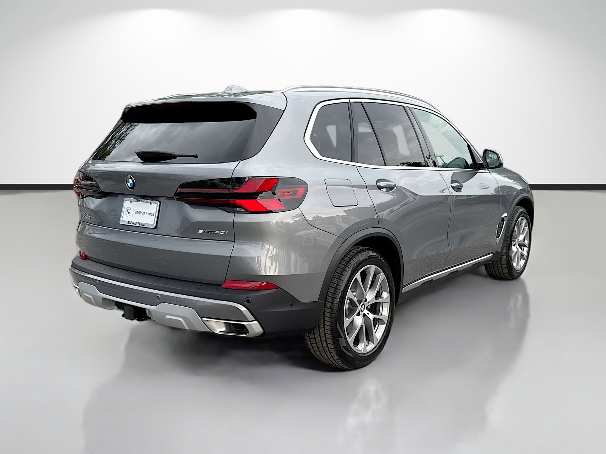 New 2026 BMW X5 sDrive40i RWD image 3