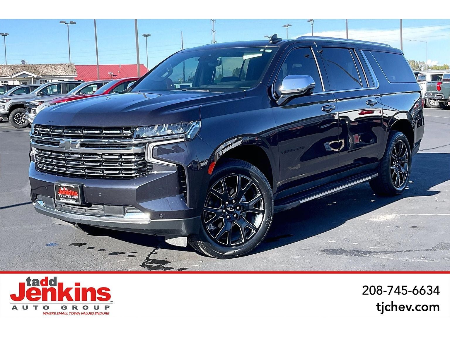Used 2023 Chevrolet Suburban Premier AWD/4WD image 1