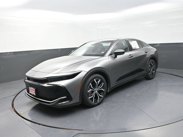 Certified 2023 Toyota Crown AWD/4WD image 3