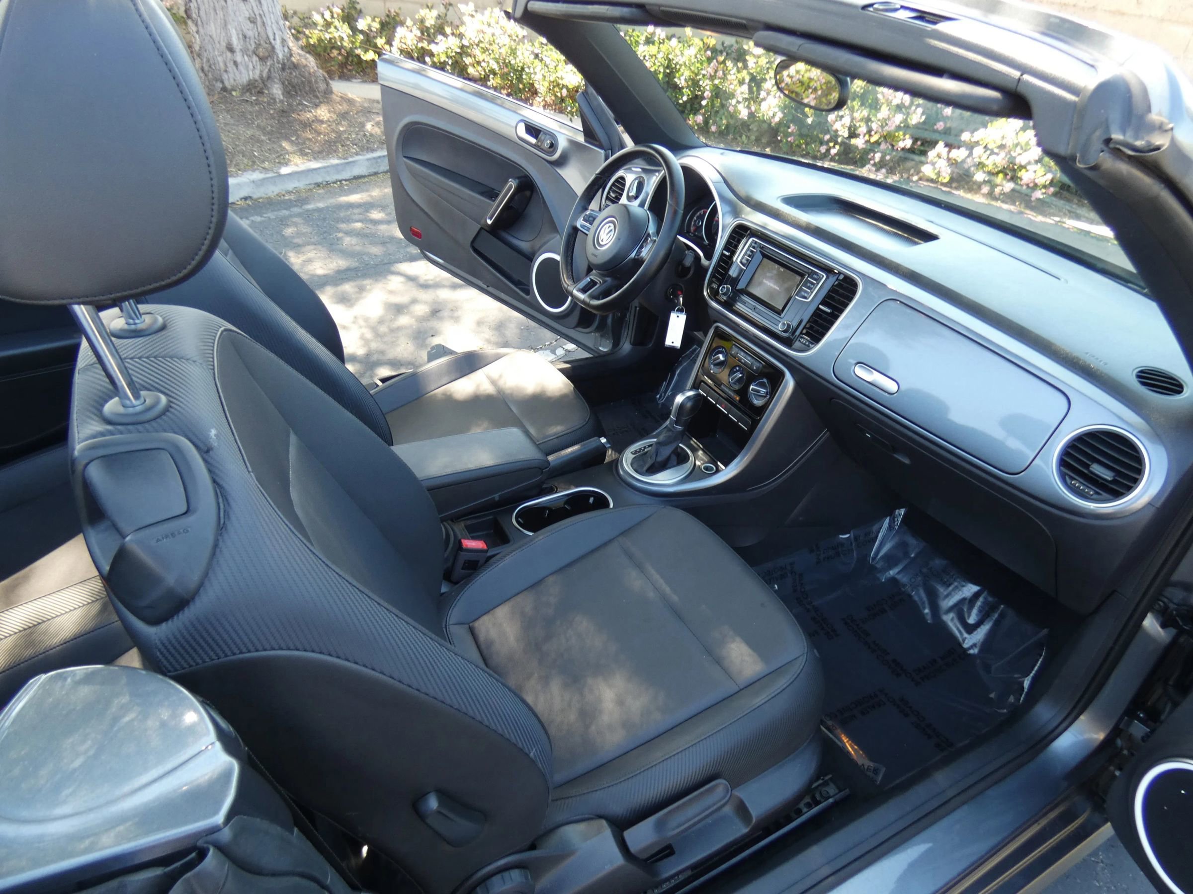 Used 2018 Volkswagen Beetle 2.0T S image 24