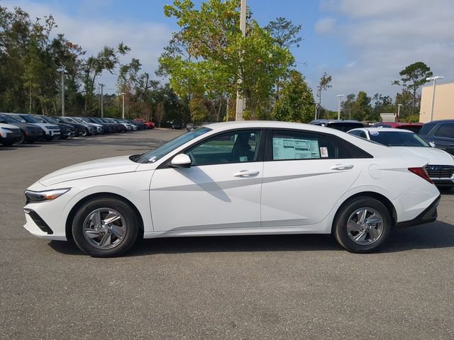 New 2026 Hyundai Elantra SE FWD image 8