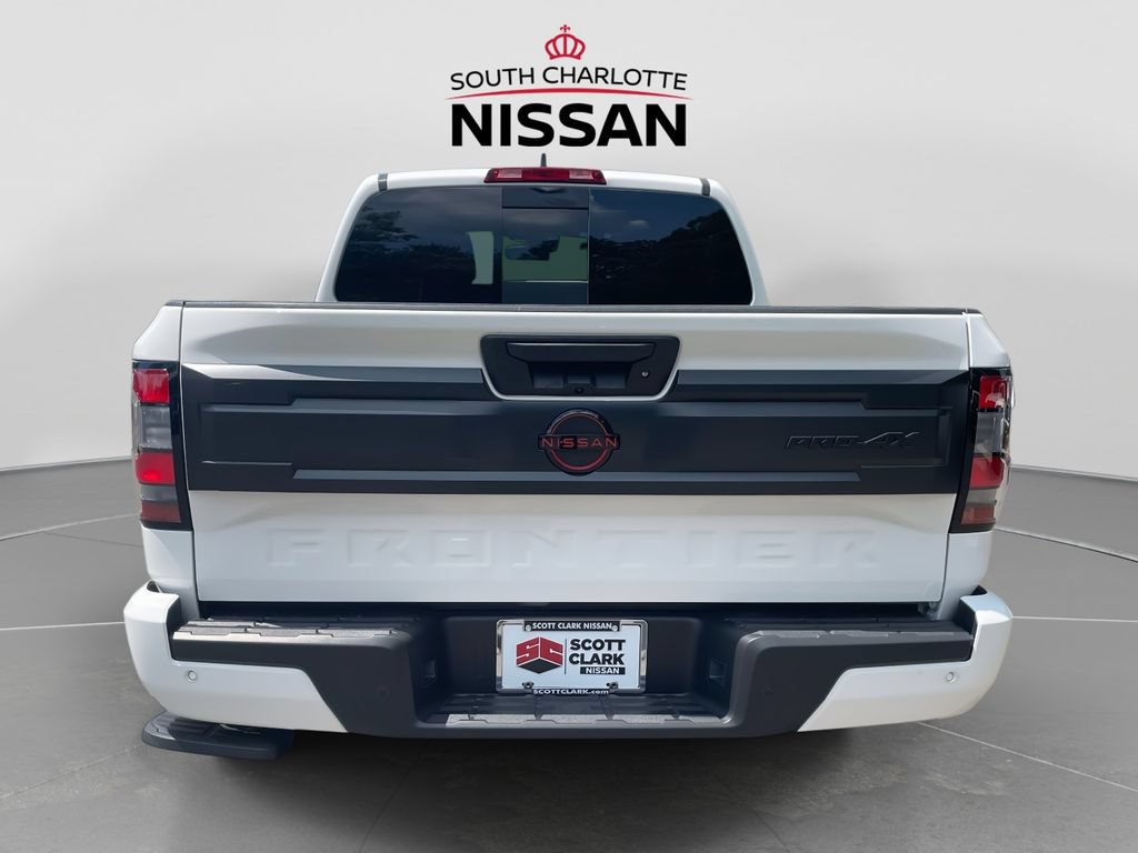 Used 2025 Nissan Frontier 4x4 Crew Cab image 5