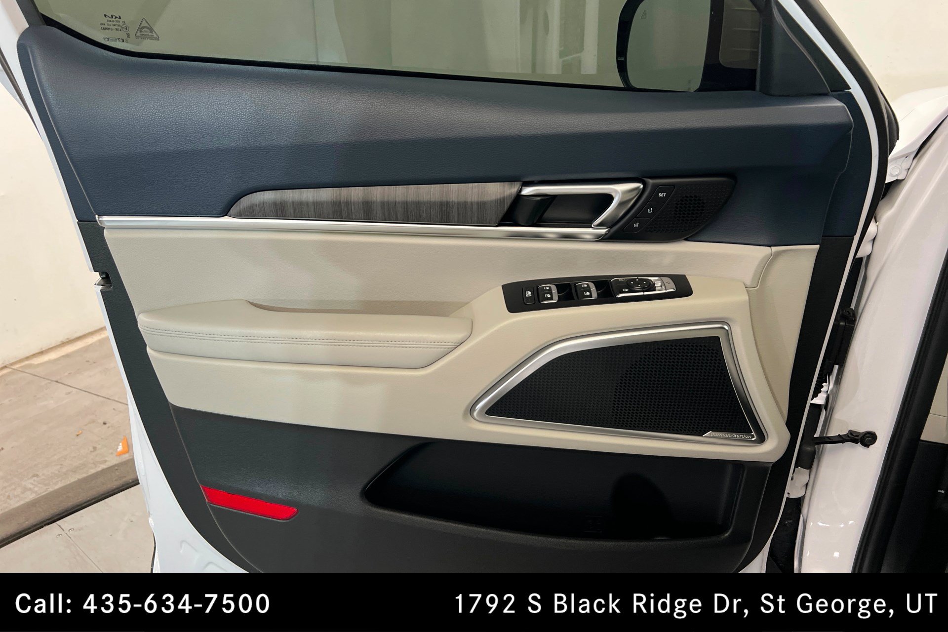 Used 2024 Kia Telluride SX w/ Towing Package AWD/4WD image 14