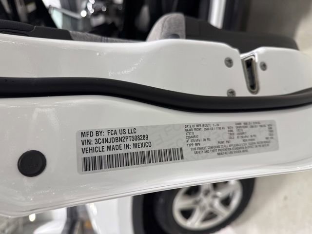 Used 2023 Jeep Compass Latitude image 31