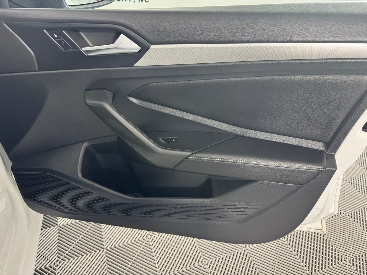 Used 2022 Volkswagen Jetta S image 26