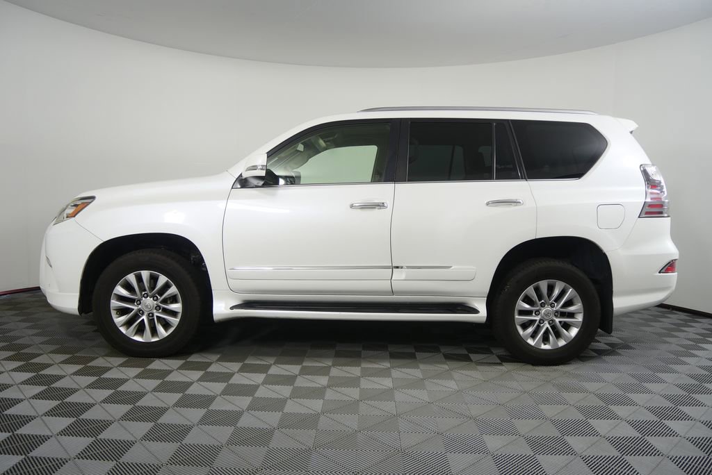 Used 2017 Lexus GX 460 Premium w/ Premium Package image 6