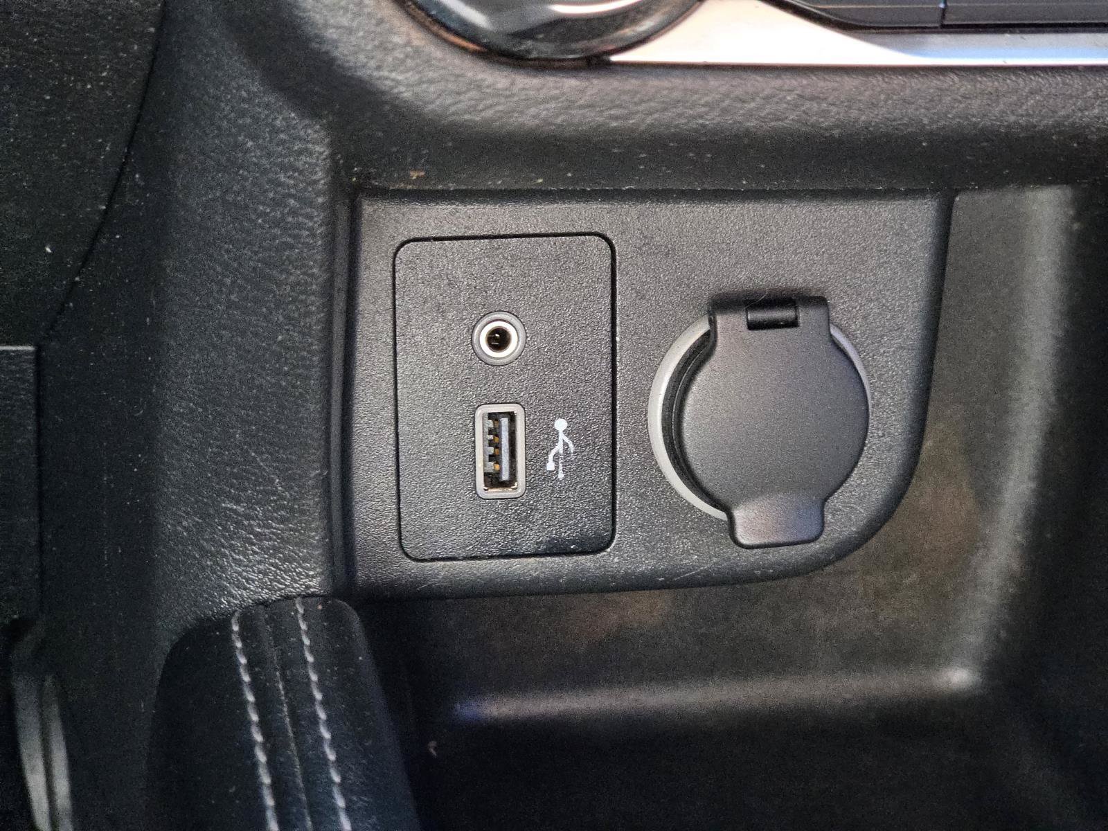 Used 2020 Nissan Kicks SV FWD image 23