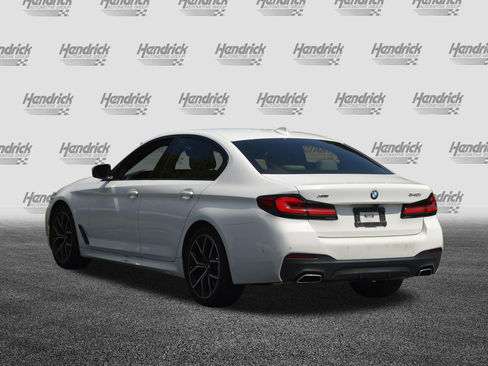 Used 2023 BMW 540i xDrive w/ M Sport Package AWD/4WD image 8
