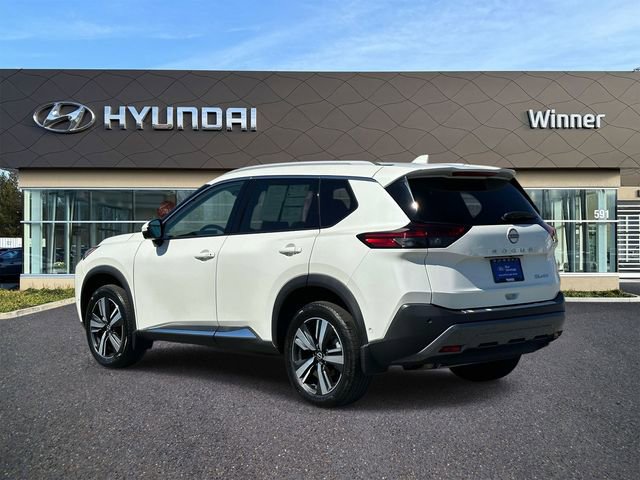 Used 2023 Nissan Rogue SL w/ SL Premium Package image 2