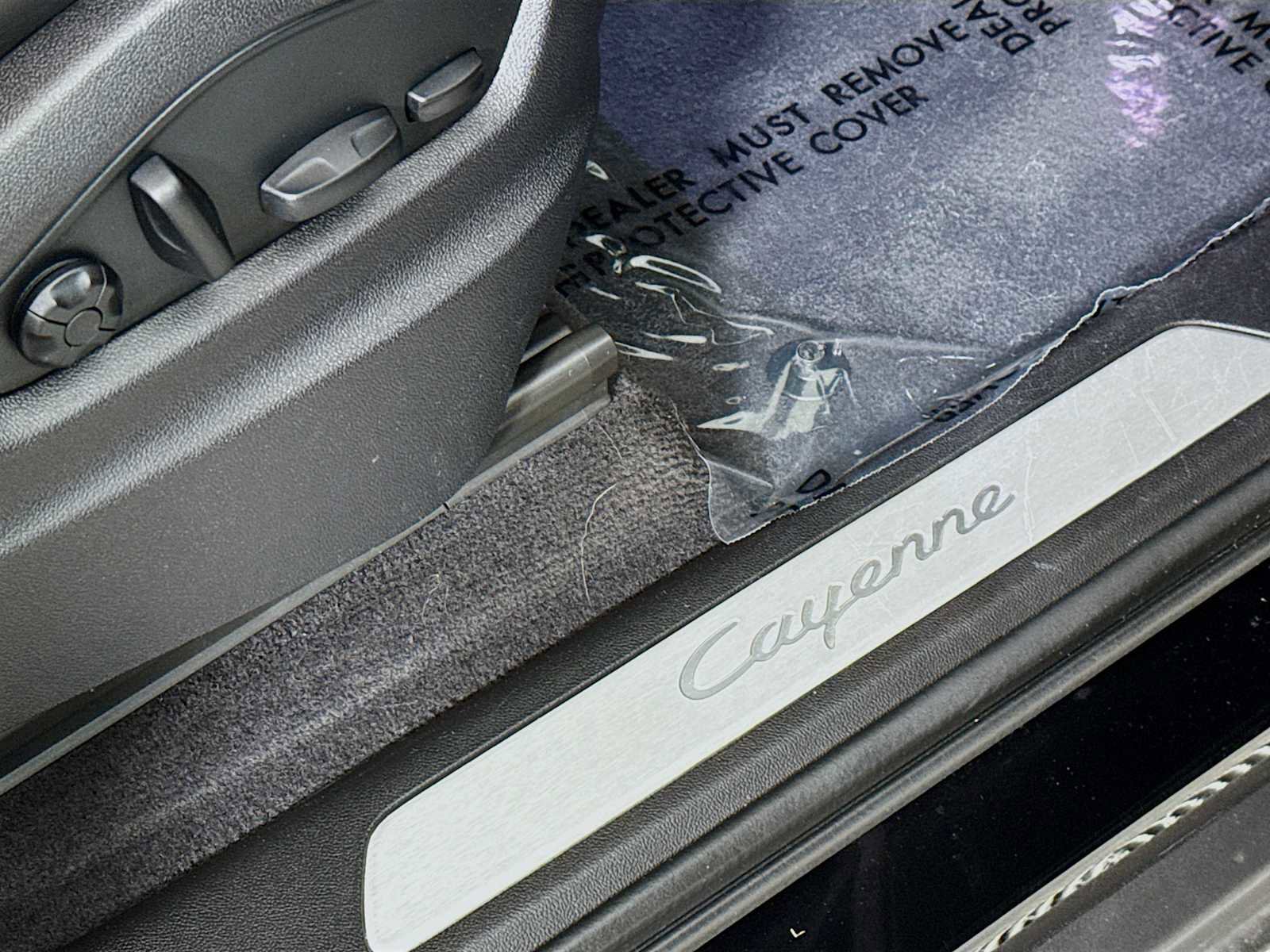Used 2022 Porsche Cayenne image 31