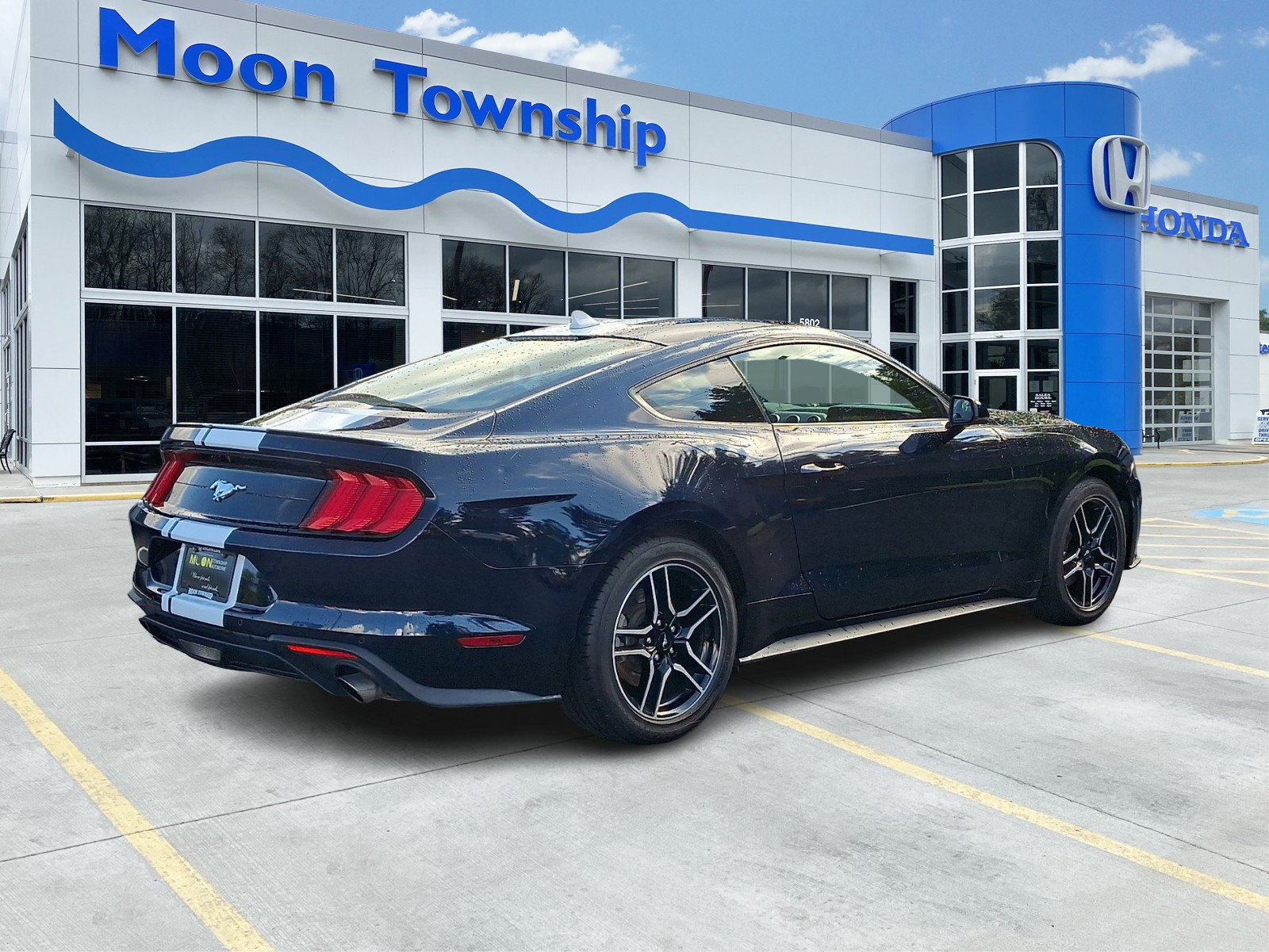 Used 2021 Ford Mustang Premium w/ Equipment Group 201A RWD image 6