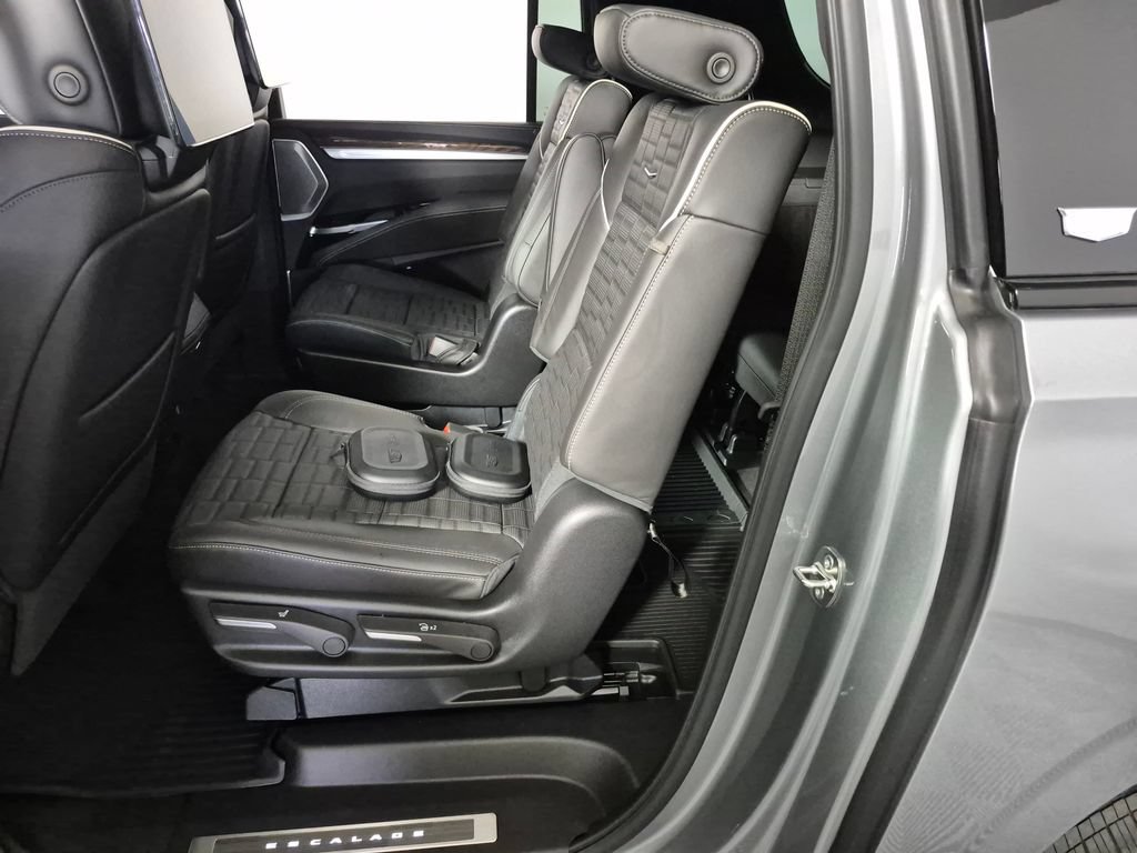 New 2026 Cadillac Escalade ESV Platinum Sport w/ LPO, ONYX Package AWD/4WD image 26