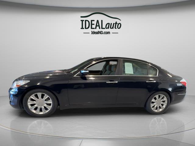 Used 2009 Hyundai Genesis 3.8 w/ Technology Pkg 4 RWD image 3