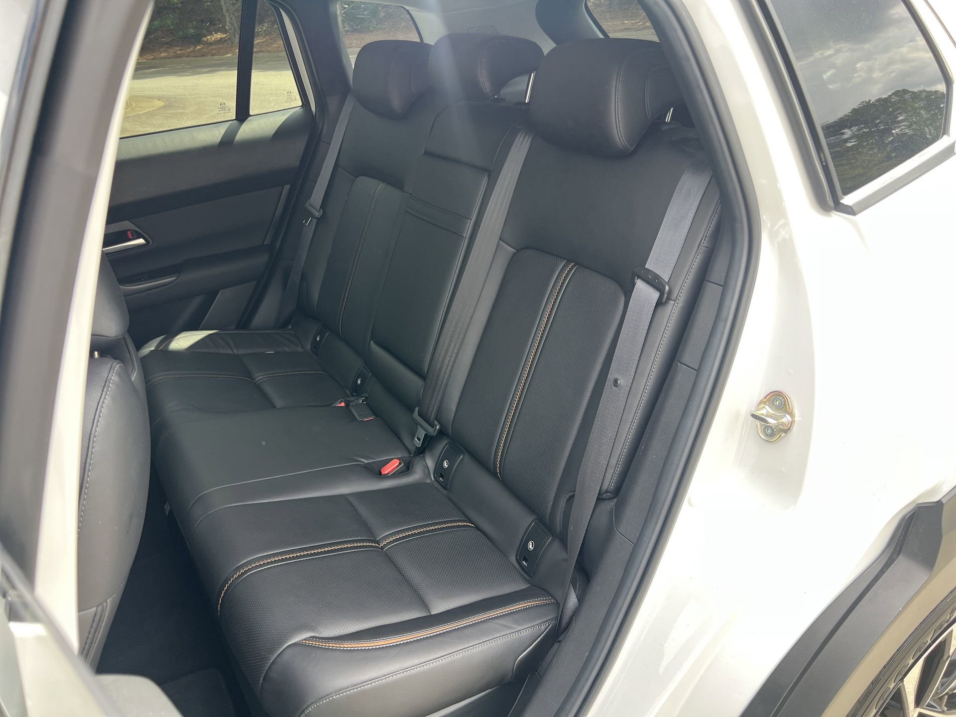 Used 2025 MAZDA CX-50 2.5 Hybrid w/ Premium Plus Pkg image 17