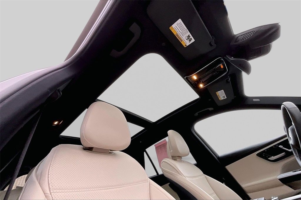 Used 2023 Mercedes-Benz GLC 300 4MATIC image 26