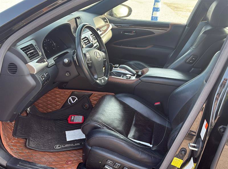 Used 2017 Lexus LS 460 AWD w/ F Sport Midnight Edition image 4