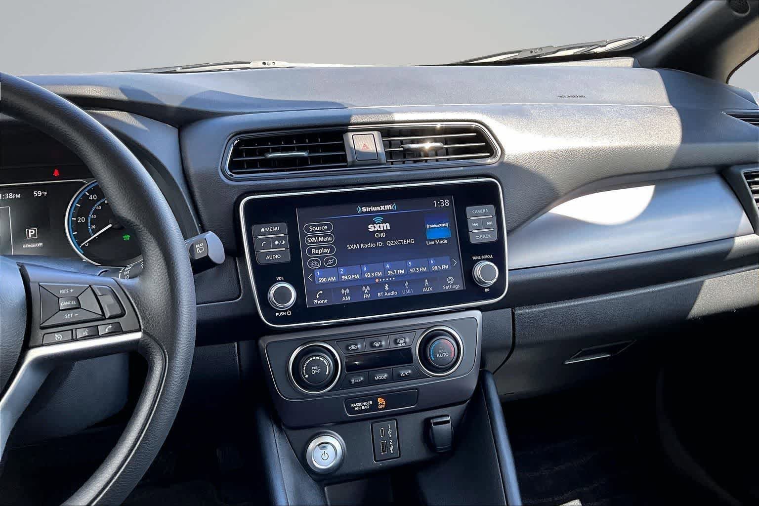 Used 2024 Nissan Leaf S FWD image 16