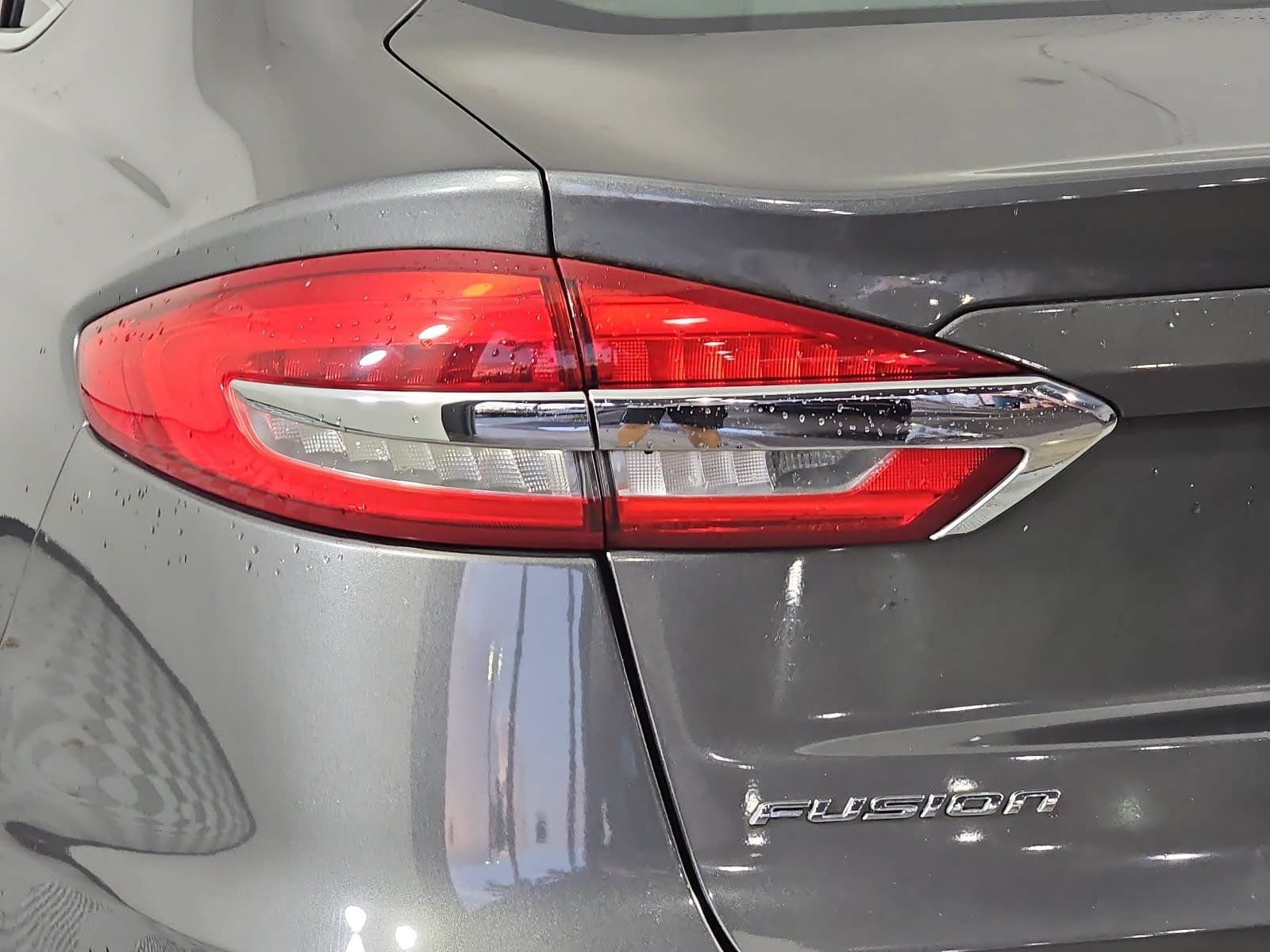 Used 2019 Ford Fusion SE FWD image 29