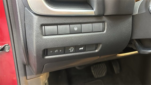 Used 2024 Nissan Rogue SV image 13