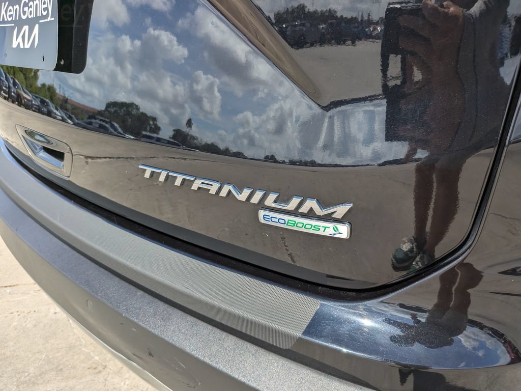 Used 2020 Ford Edge Titanium FWD image 12
