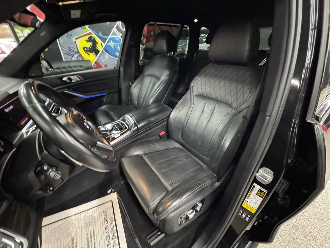 Used 2019 BMW X5 xDrive50i w/ M Sport Package image 11