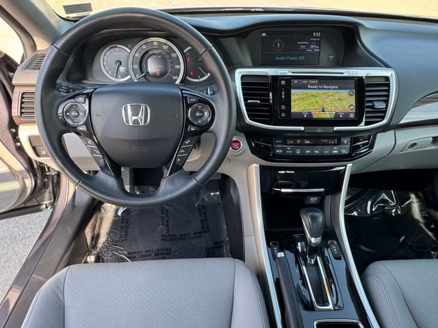 Used 2017 Honda Accord EX-L image 16