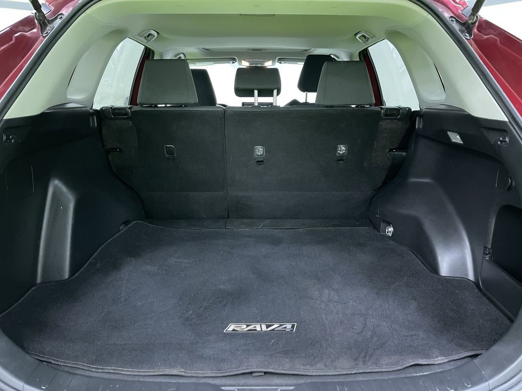 Used 2019 Toyota RAV4 XLE image 28