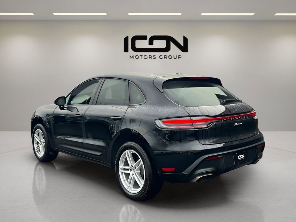 Used 2024 Porsche Macan T AWD/4WD image 3