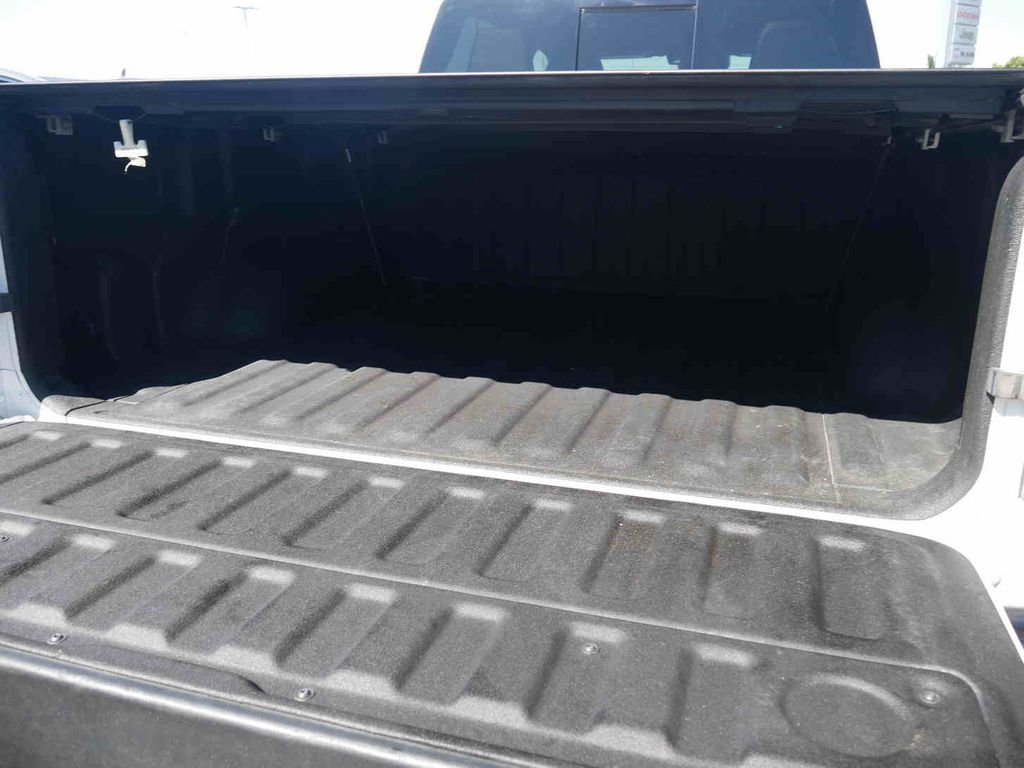 Used 2022 RAM 1500 Limited w/ Body-Colour Bumper Group image 10