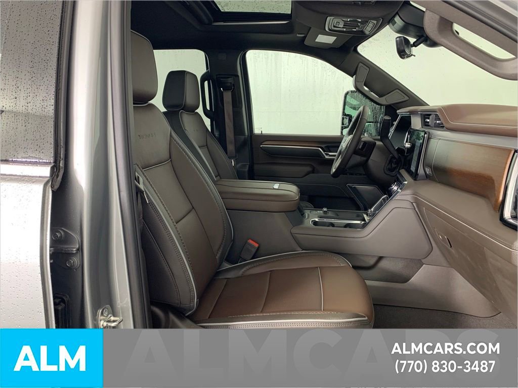 Used 2025 GMC Sierra 3500 Denali image 32