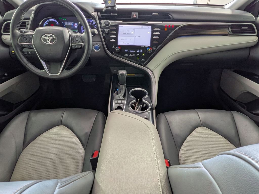 Used 2020 Toyota Camry XLE FWD image 24