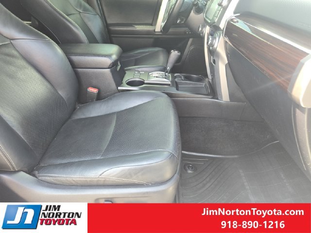 Used 2015 Toyota 4Runner Limited RWD image 16