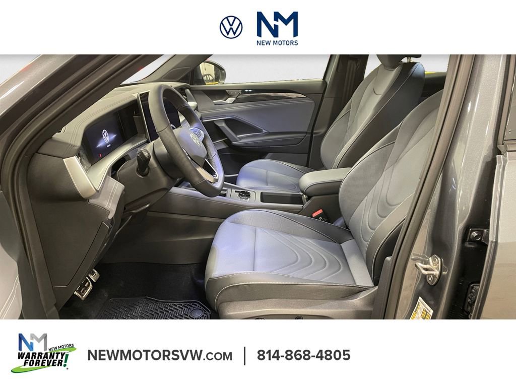 New 2026 Volkswagen Tiguan SE R-Line image 9