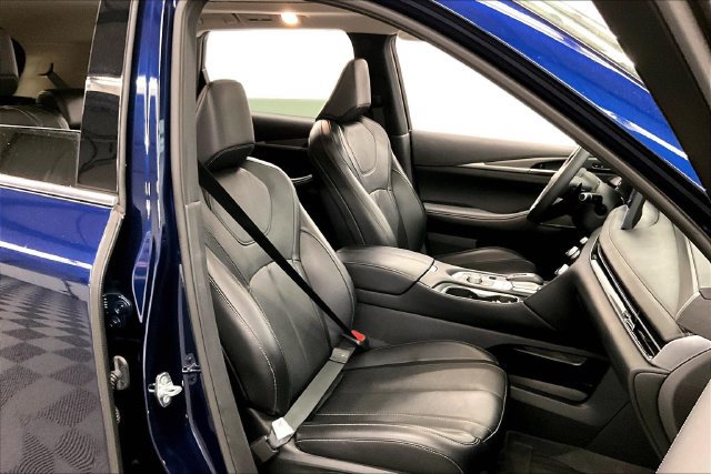 Used 2024 INFINITI QX60 Luxe AWD/4WD image 8