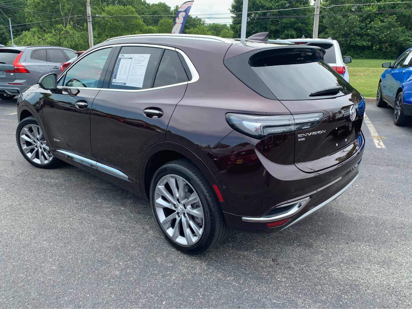 Used 2023 Buick Envision Avenir AWD/4WD image 4
