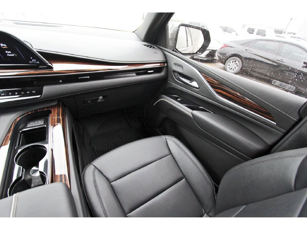Certified 2024 Cadillac Escalade Luxury RWD image 10