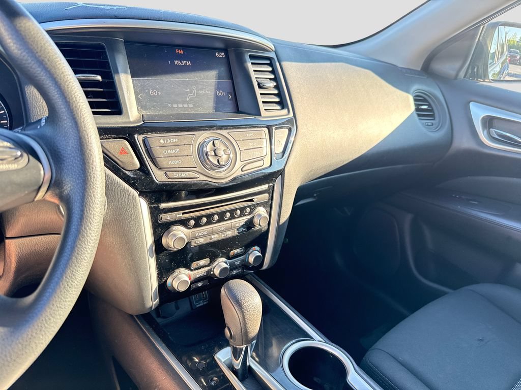 Used 2019 Nissan Pathfinder S AWD/4WD image 19