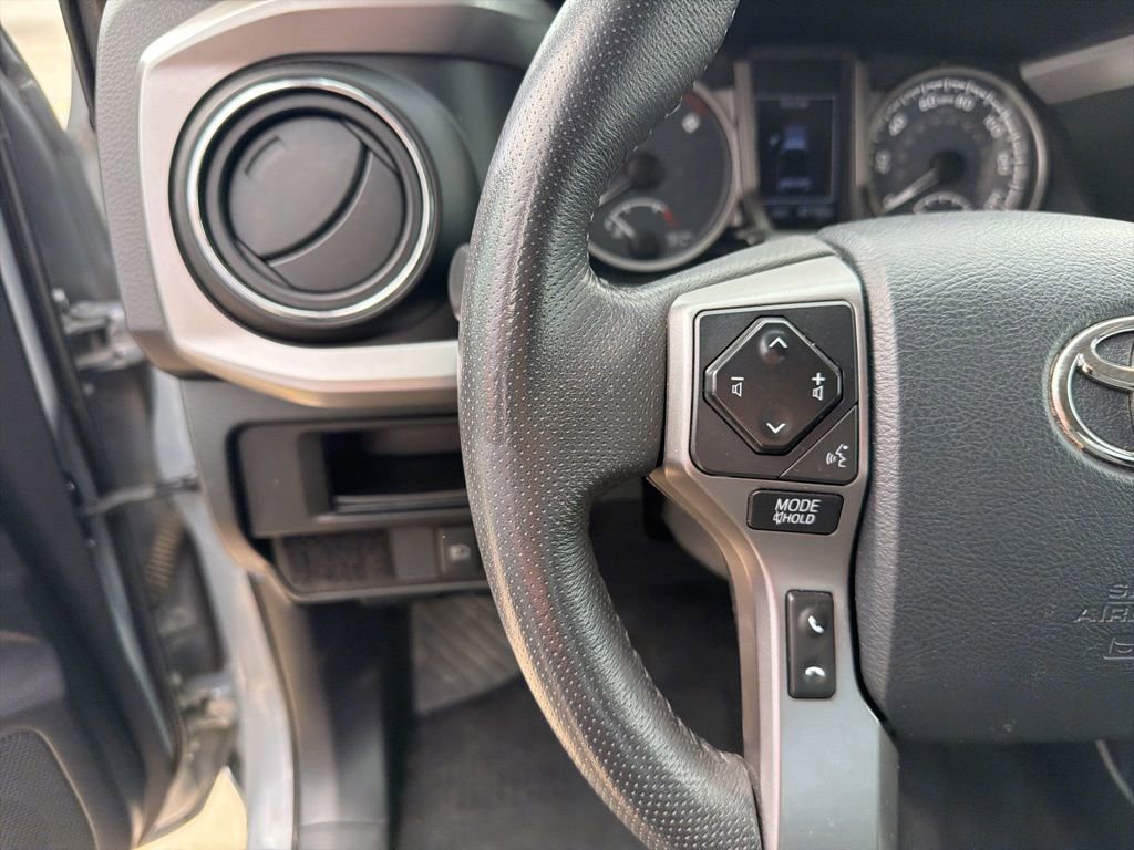 Used 2019 Toyota Tacoma SR5 w/ SR5 Appearance Package (SM) image 14