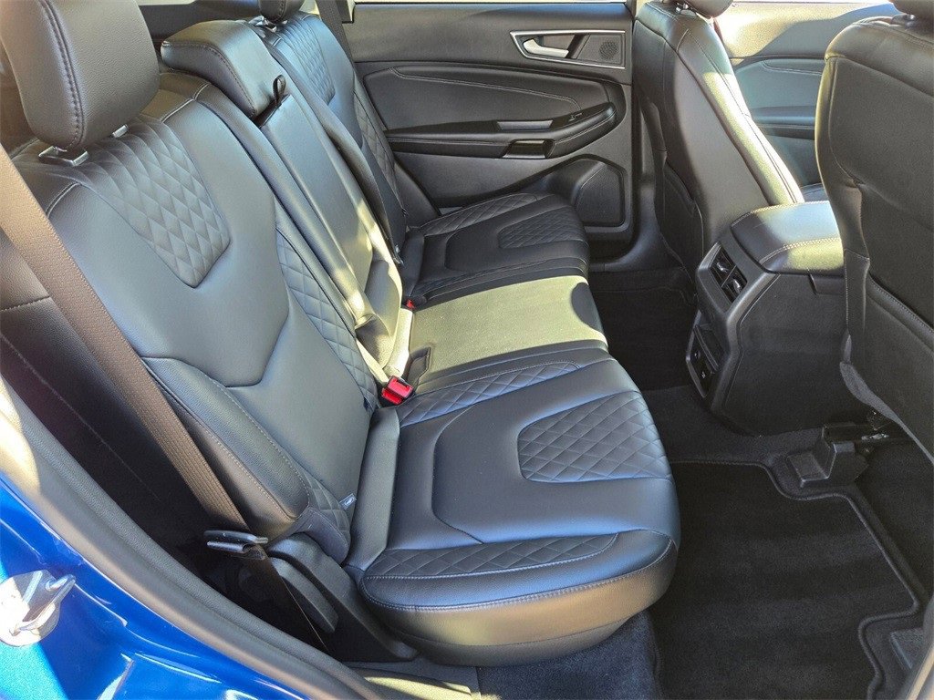 Used 2024 Ford Edge Titanium image 17
