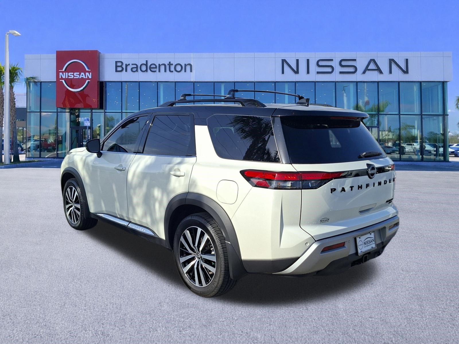 Certified 2023 Nissan Pathfinder Platinum AWD/4WD image 7