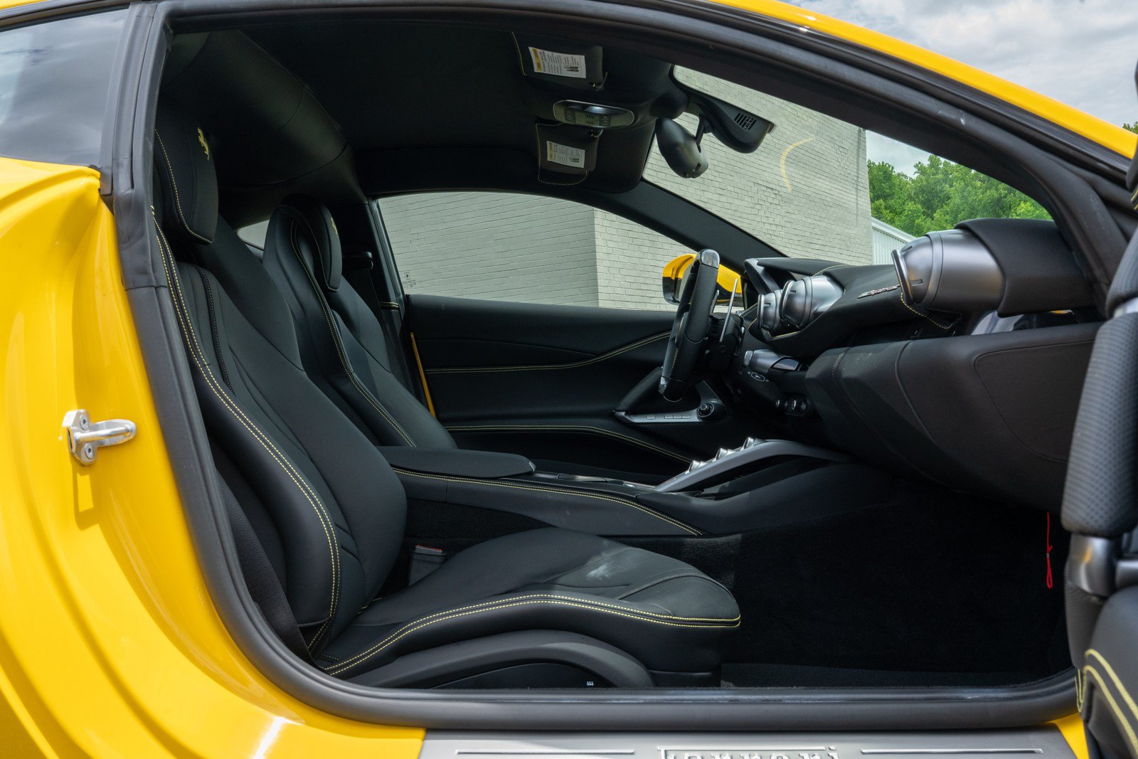 Used 2019 Ferrari 812 Superfast RWD image 51