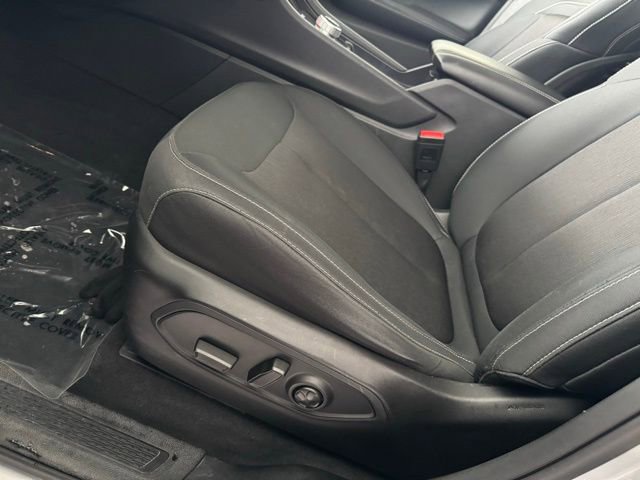 Used 2023 Jeep Grand Cherokee Laredo image 8