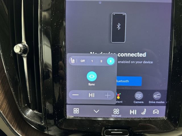 Used 2022 Volvo XC60 B5 Momentum image 32