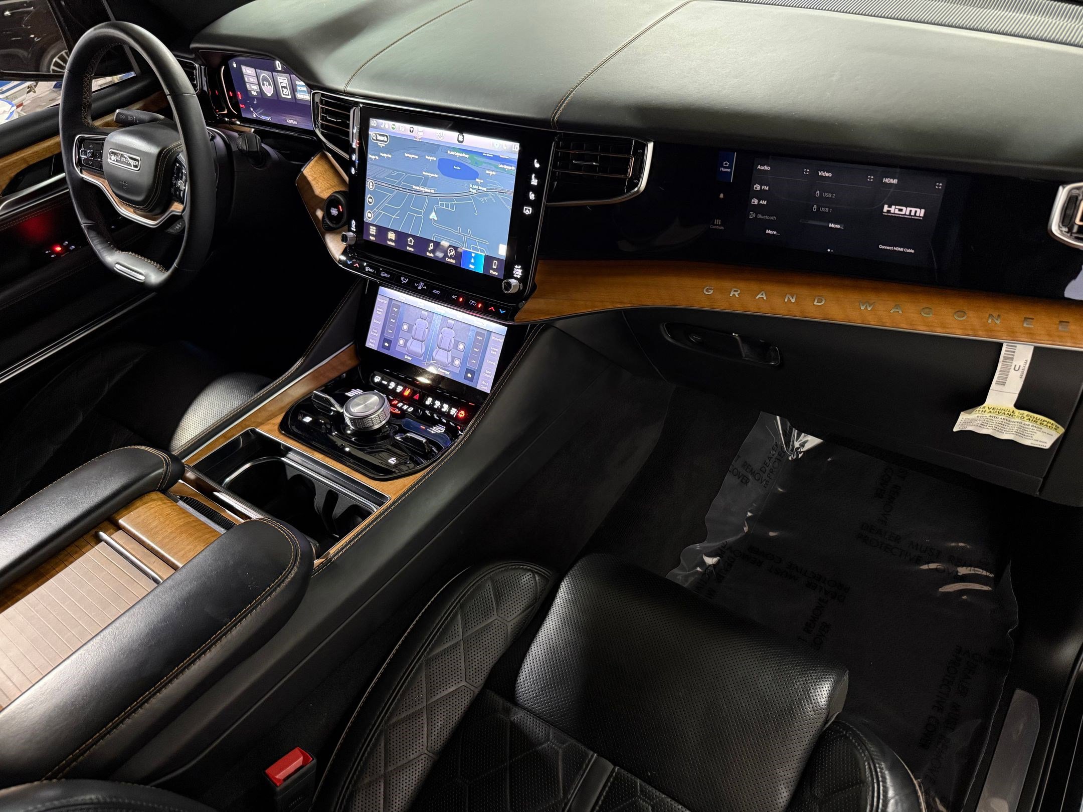 Used 2024 Jeep Grand Wagoneer Series III w/ HD Trailer Tow Package image 56