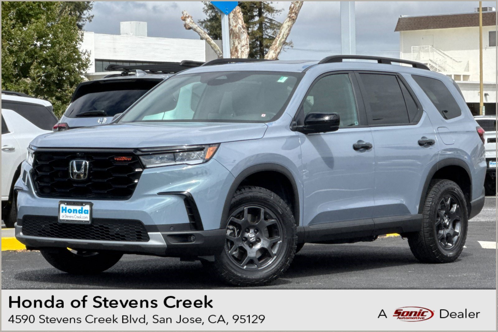 Certified 2025 Honda Pilot TrailSport image 1